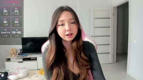 Snapshot of fluffy_rose chatting on 19, 5, 2026 Rose online show from 19, 5, 2026