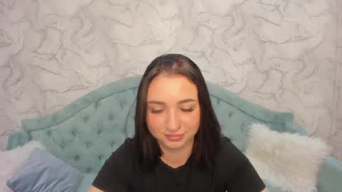 Snapshot of flufyfoxx chatting on 28, 4, 2026 Lina online show from 28, 4, 2026