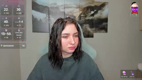 Snapshot of flufyfoxx chatting on 13, 5, 2026 Lina online show from 13, 5, 2026