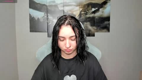Snapshot of flufyfoxx chatting on 24, 5, 2026 Lina online show from 24, 5, 2026