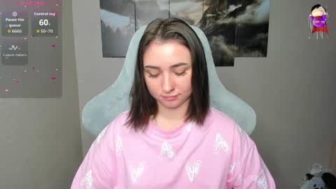 Snapshot of flufyfoxx chatting on 26, 5, 2026 Lina online show from 26, 5, 2026