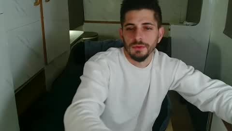 independent model online show from 25, 11, 2025