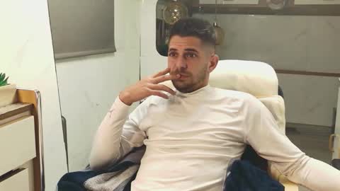 independent model online show from 8, 5, 2026