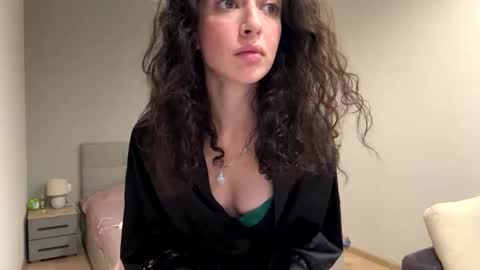 forbiddennvelvet online show from 16, 10, 2025