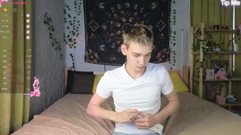 forever_eren online show from 12, 11, 2025