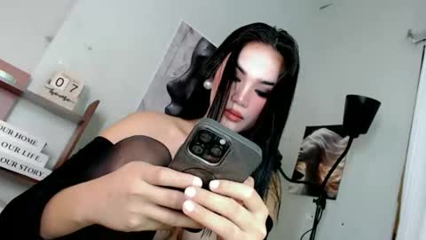 KHATRINA STACIE MARIE online show from 7, 2, 2026