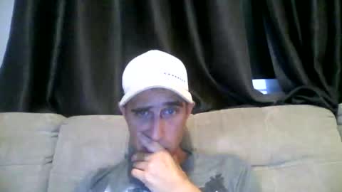 fouraide42 online show from 10, 3, 2026