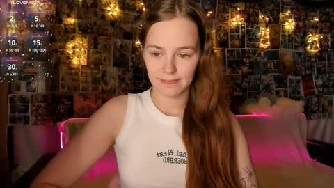 Snapshot of fox_lisaaa chatting on 19, 12, 2025 Lisa online show from 19, 12, 2025