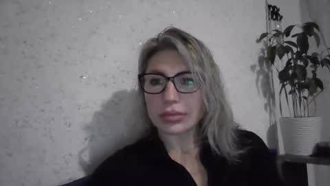 fox_red_lady7 online show from 21, 12, 2025