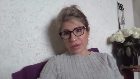 Snapshot of fox_red_lady7 chatting on 1, 2, 2026 fox_red_lady7 online show from 1, 2, 2026