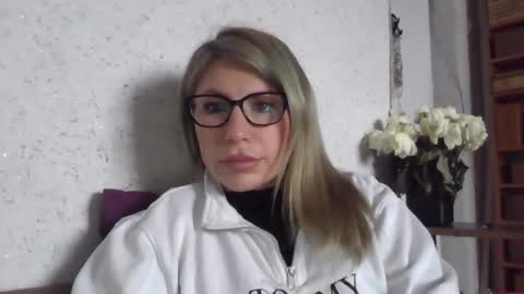 Snapshot of fox_red_lady7 chatting on 4, 2, 2026 fox_red_lady7 online show from 4, 2, 2026