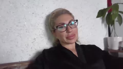 fox_red_lady7 online show from 14, 5, 2026