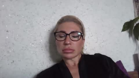 fox_red_lady7 online show from 15, 5, 2026