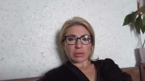 fox_red_lady7 online show from 16, 5, 2026