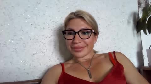 fox_red_lady7 online show from 29, 5, 2026