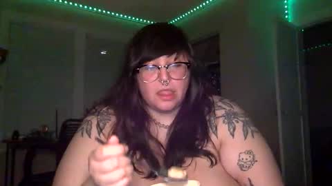 Snapshot of foxdarling96 chatting on 4, 2, 2026 foxdarling96 online show from 4, 2, 2026