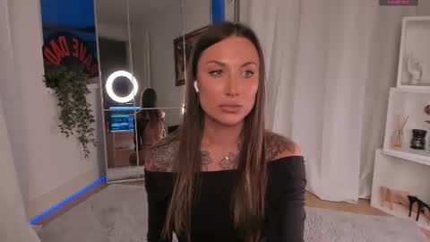 Snapshot of foxe_sailey chatting on 11, 7, 2026 Fox love you online show from 11, 7, 2026