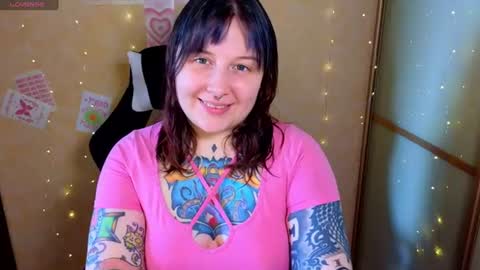 Snapshot of foxgirlandmerguis chatting on 4, 7, 2026 Belinda online show from 4, 7, 2026