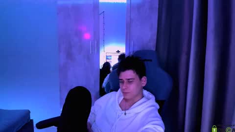 Foxicfu online show from 10, 3, 2025