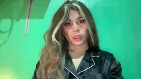 Snapshot of foxli_xx chatting on 24, 5, 2026 KITTY online show from 24, 5, 2026