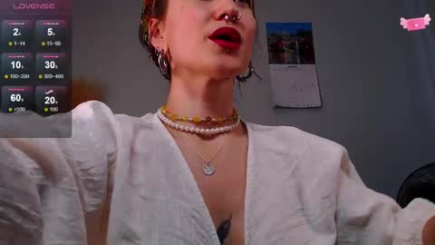 Snapshot of foxrinehelen chatting on 19, 2, 2025 Helen - My streams are Monday - Friday at 8 AM NY time online show from 19, 2, 2025
