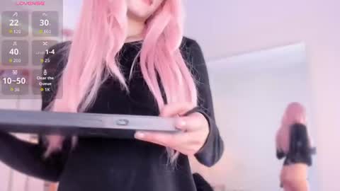 Snapshot of foxxxypink chatting on 11, 6, 2026 fox with 3 xs online show from 11, 6, 2026