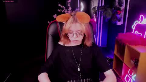 Snapshot of foxxxypolly chatting on 14, 6, 2026 Polly online show from 14, 6, 2026