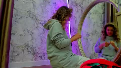 Snapshot of foxy_blond chatting on 25, 2, 2026 Foxy online show from 25, 2, 2026