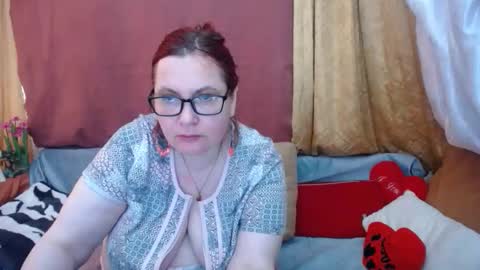 Snapshot of foxydesiree chatting on 17, 5, 2026 foxydesiree online show from 17, 5, 2026