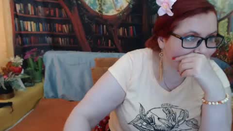 Snapshot of foxydesiree chatting on 18, 6, 2026 foxydesiree online show from 18, 6, 2026