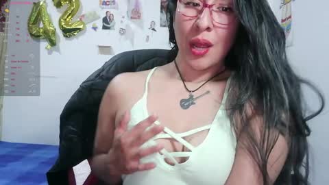 Snapshot of foxymalish chatting on 6, 6, 2026 Malishka online show from 6, 6, 2026