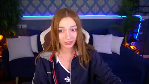 Snapshot of foxymayy chatting on 5, 7, 2026 Maya online show from 5, 7, 2026