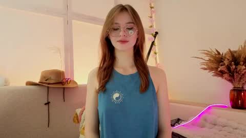 Snapshot of foxysecret_ chatting on 28, 5, 2026 foxysecret_ online show from 28, 5, 2026