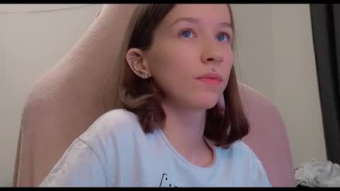 fran_bow online show from 30, 1, 2025