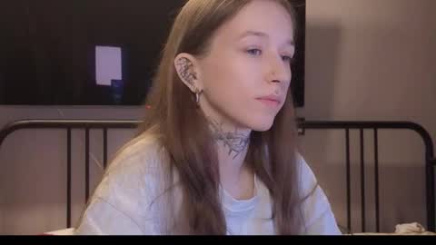 fran_bow online show from 11, 3, 2026