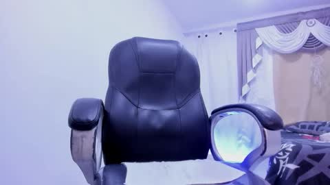 Snapshot of fran_boy_ chatting on 17, 12, 2025 Fran online show from 17, 12, 2025