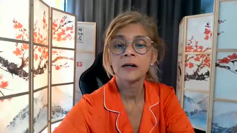 Snapshot of francelune chatting on 21, 6, 2026 francelune online show from 21, 6, 2026