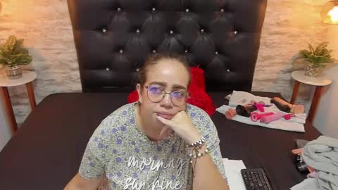 Snapshot of francesca_bbw chatting on 19, 4, 2026 online show from 19, 4, 2026