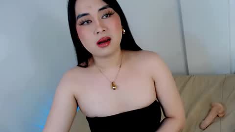 LOVE online show from 24, 10, 2025