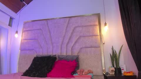 Snapshot of francheska121 chatting on 25, 2, 2026 francheska121 online show from 25, 2, 2026