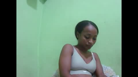 Snapshot of francine925426 chatting on 5, 4, 2026 francine925426 online show from 5, 4, 2026