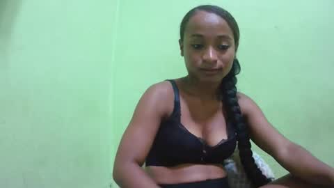 Snapshot of francine925426 chatting on 9, 4, 2026 francine925426 online show from 9, 4, 2026