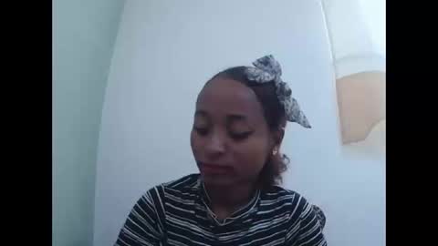 Snapshot of francine925426 chatting on 22, 5, 2026 francine925426 online show from 22, 5, 2026