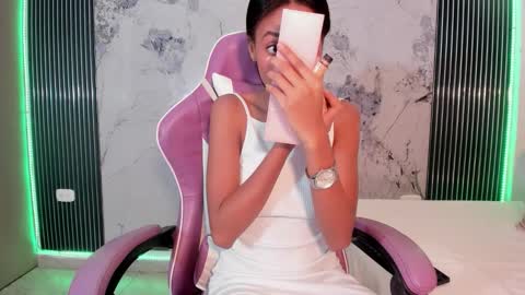 Laura online show from 12, 2, 2026