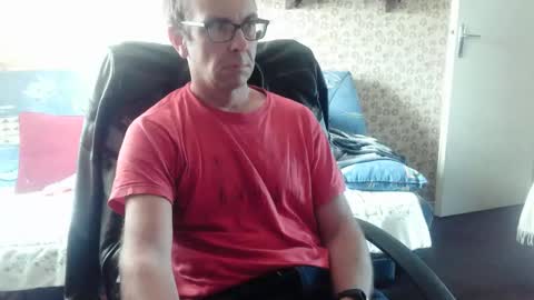 Snapshot of franck143544 chatting on 2, 10, 2025 franck143544 online show from 2, 10, 2025