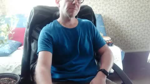 Snapshot of franck143544 chatting on 9, 2, 2026 franck143544 online show from 9, 2, 2026