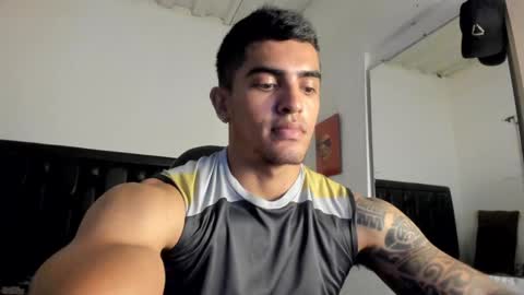 Snapshot of franco_ruiz_ chatting on 1, 2, 2025 franco online show from 1, 2, 2025