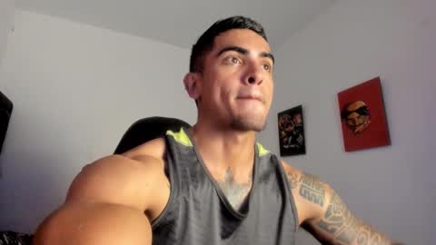 Snapshot of franco_ruiz_ chatting on 16, 12, 2025 franco online show from 16, 12, 2025