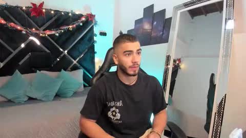 Snapshot of francobanderas1 chatting on 6, 1, 2026 FRANCO online show from 6, 1, 2026