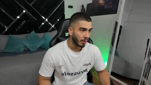 Snapshot of francobanderas1 chatting on 10, 1, 2026 FRANCO online show from 10, 1, 2026